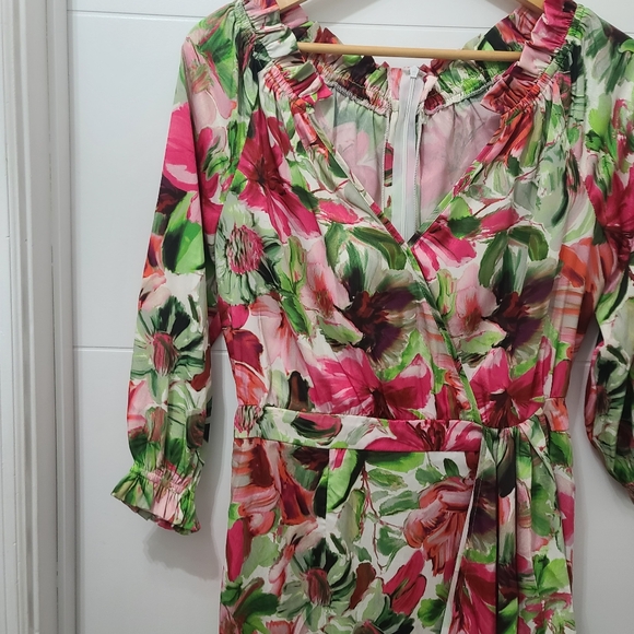 Floral Off the Shoulder, Cinched Waist Dress Sz Med, Made in Columbia - Picture 2 of 9
